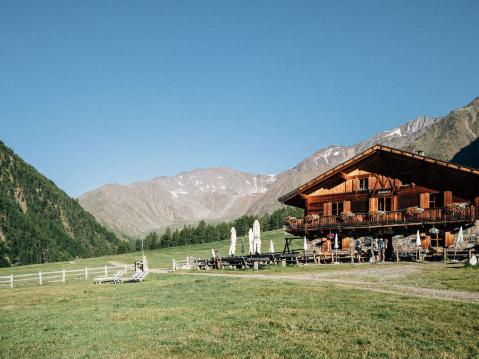 Gemütlich und aussichtsreich zu den schönsten Almen Gemütlich und aussichtsreich zu den schönsten Almen