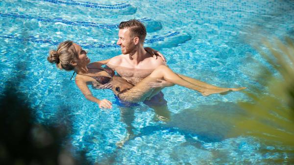 Romantische Auszeit in unseren Pools