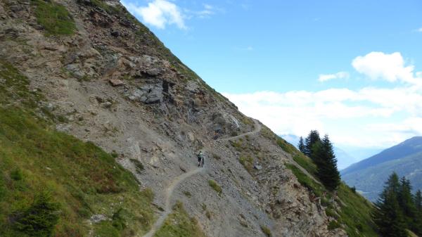 Tibet Trail biking over 3000