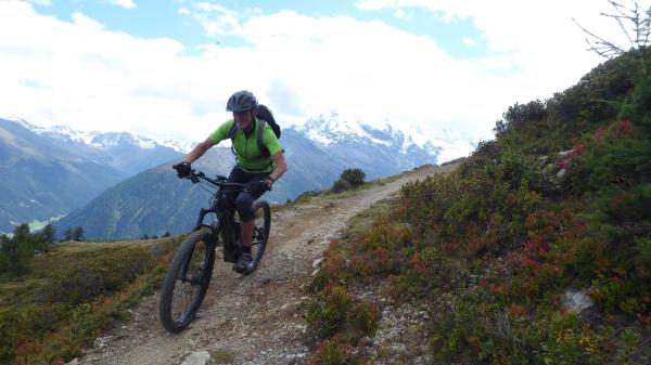 Tibet Trail biking over 3000