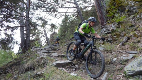 Tibet Trail biking over 3000