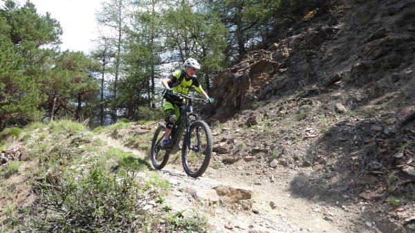 Und wieder zwei begeisterte Biker auf dem E-MTB