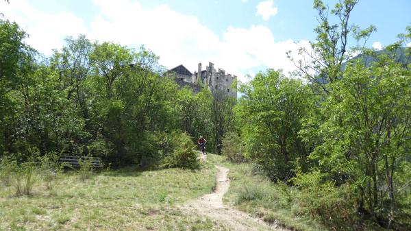 Und wieder zwei begeisterte Biker auf dem E-MTB