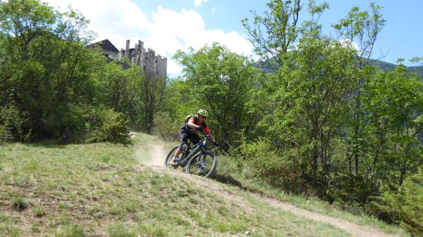 Und wieder zwei begeisterte Biker auf dem E-MTB
