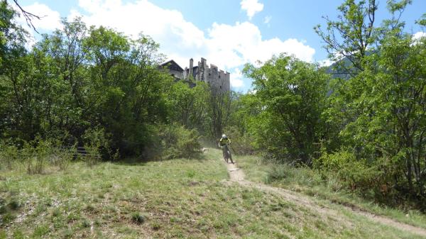 Und wieder zwei begeisterte Biker auf dem E-MTB
