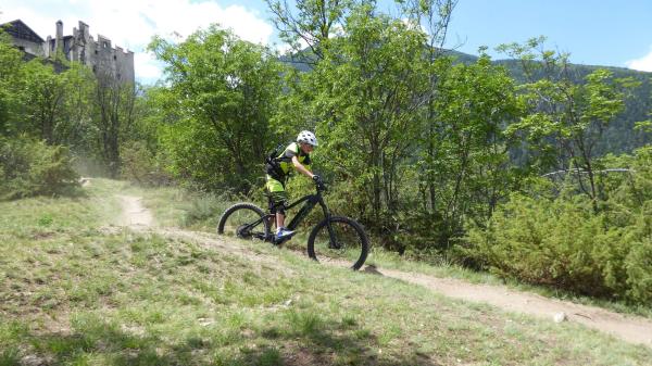 Und wieder zwei begeisterte Biker auf dem E-MTB