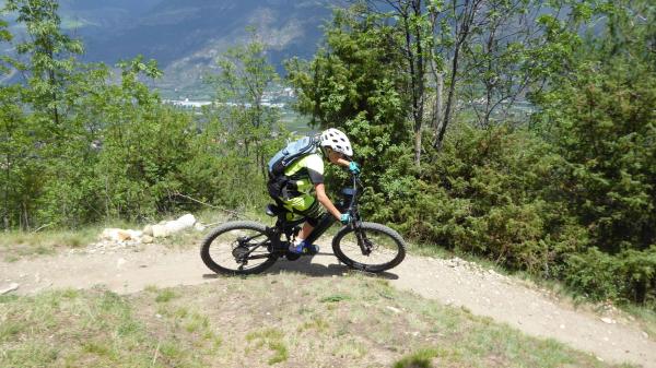 Und wieder zwei begeisterte Biker auf dem E-MTB