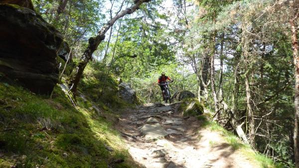 Und wieder zwei begeisterte Biker auf dem E-MTB
