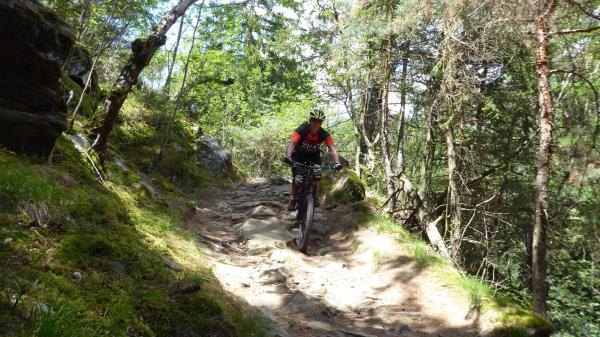 Und wieder zwei begeisterte Biker auf dem E-MTB