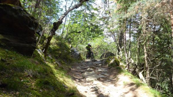 Und wieder zwei begeisterte Biker auf dem E-MTB
