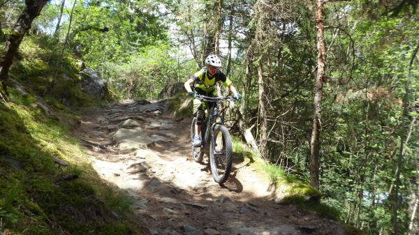 Und wieder zwei begeisterte Biker auf dem E-MTB