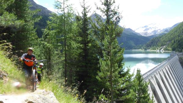 ..unserem neuen Guide die Berge zeigen!