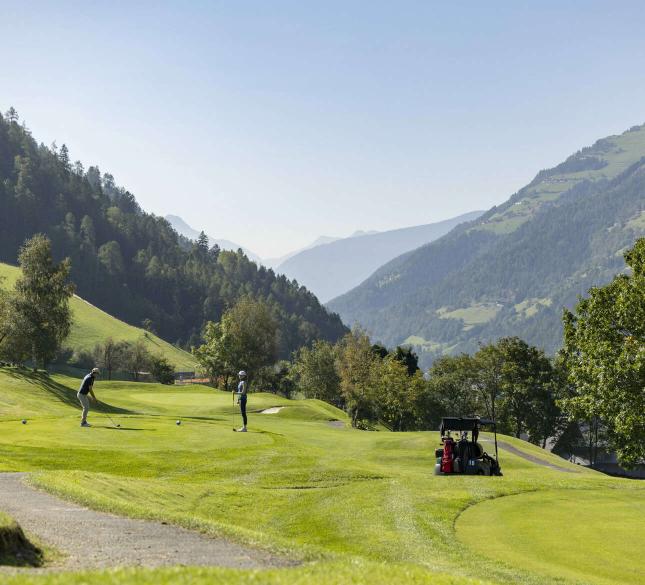 Dein Golfhotel in Südtirol: Abschlag mit Aussicht 