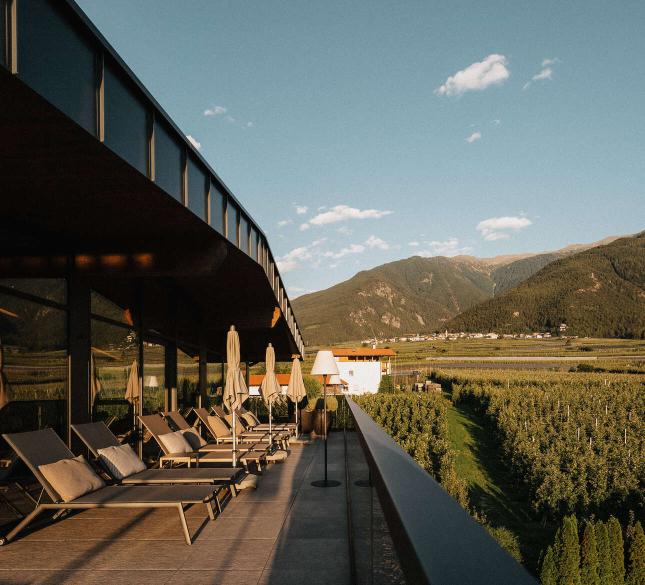 Dein Hotel im Vinschgau mit Pool