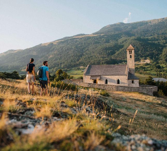 Dein Wanderhotel in Südtirol: Abenteuer in den Bergen Dein Wanderhotel in Südtirol: Abenteuer in den Bergen