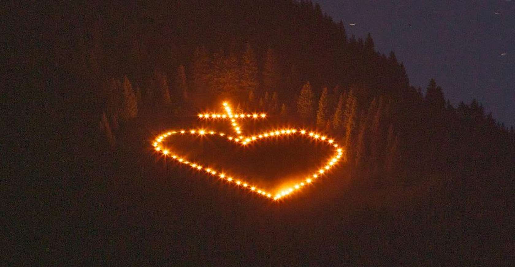 Herz-Jesu-Feuer“ – ein alljährlicher Brauch in Südtirol